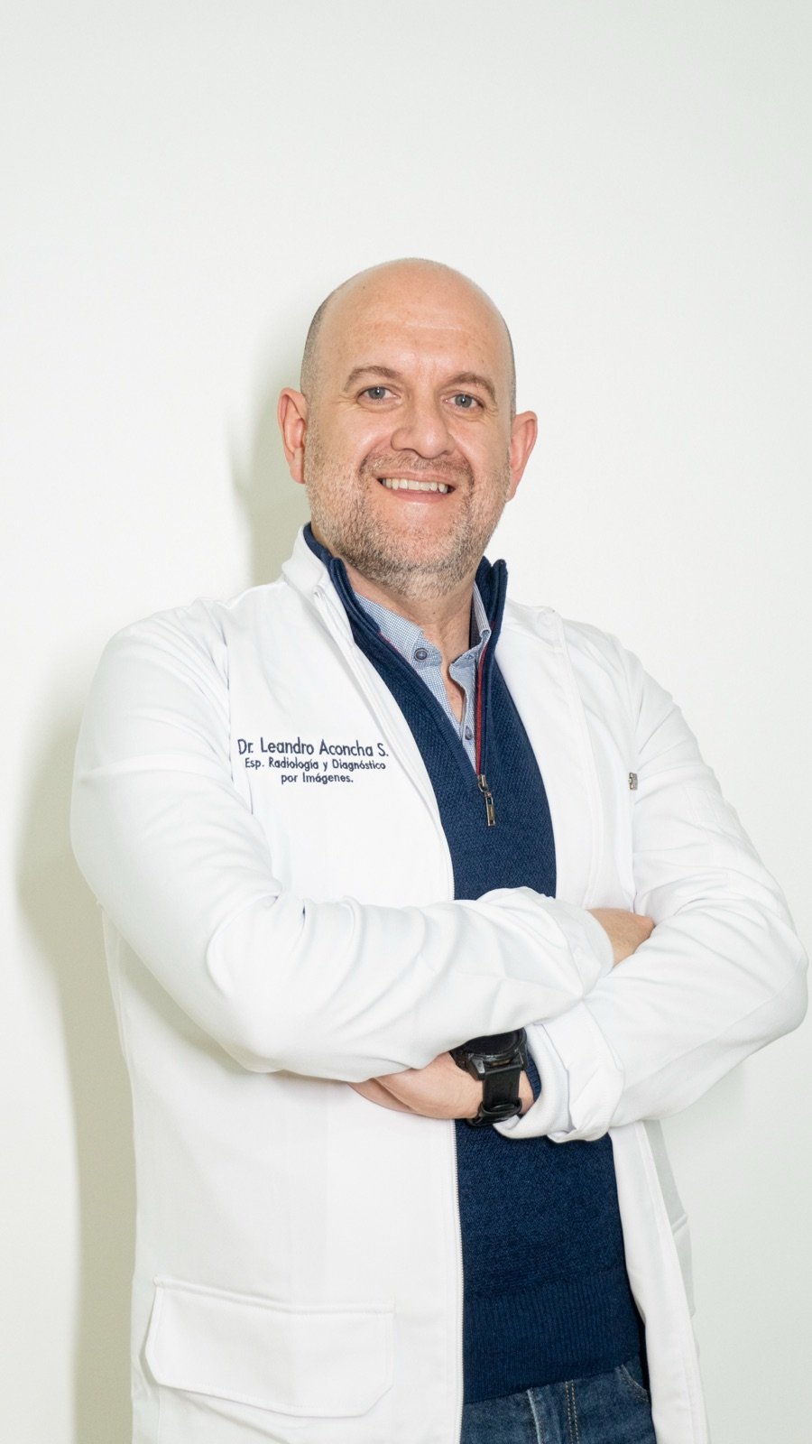 Dr. Leandro Aconcha Suárez, médico radiólogo
